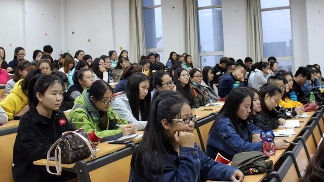 目前就业形势严峻，「35 岁焦虑」是否正在蔓延到更低的年龄段？