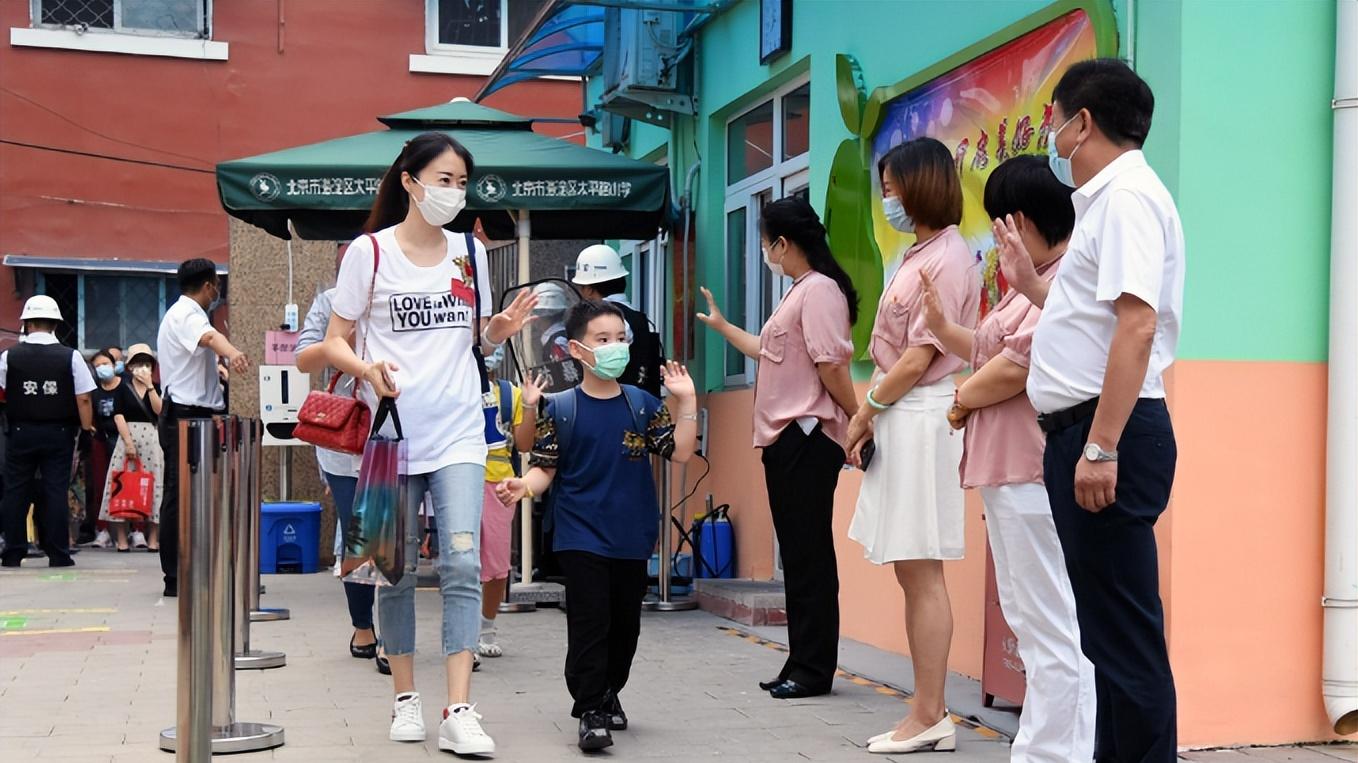 北京市|北京一小学生简历走红，能力水平吊打无数大学生？看完真被卷哭了