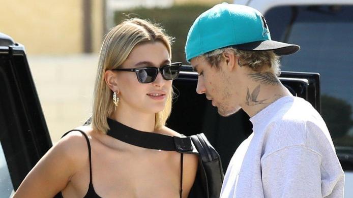 罗京民|“海狸”海莉比伯陷“傻脸”赛琳娜模仿风云