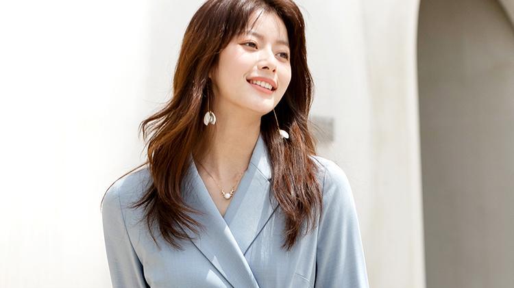 制服|优秀的职业装，带给你的不仅是气场，还是女人独有的温柔