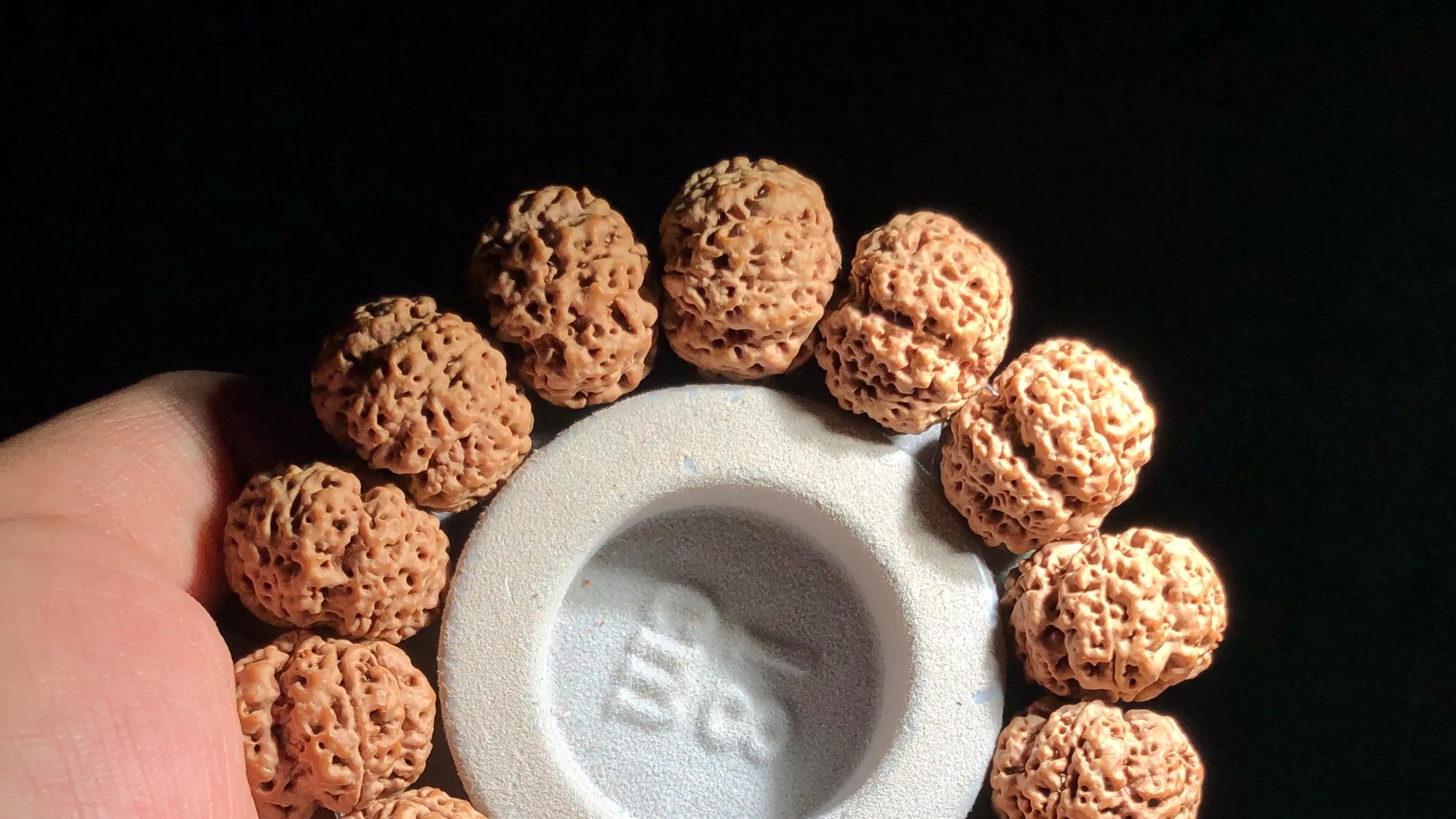 文玩|文玩直播间的套路，你了解多少？