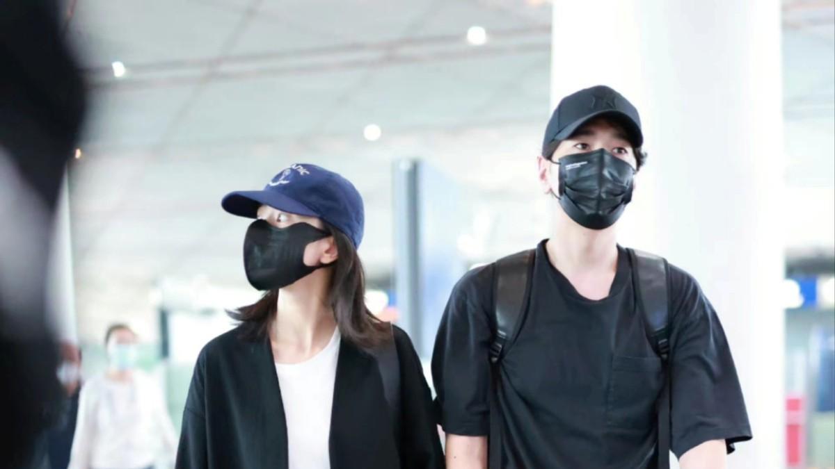 戛纳红毯|高圆圆也扛不住生图了，眼窝凹陷暴露状态，赵又廷陪着似小跟班