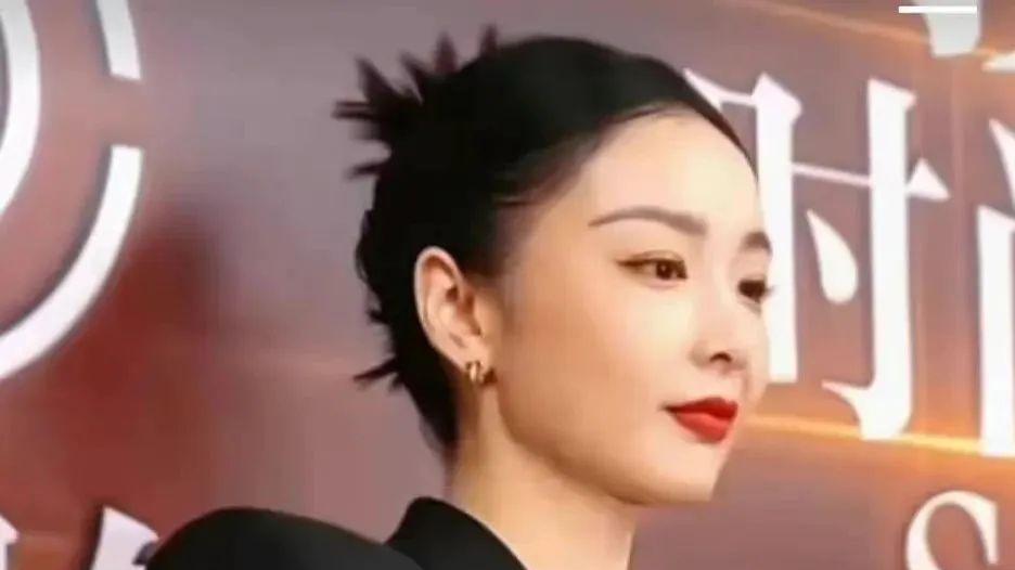 高叶|一场红毯，娱乐圈的“拜高踩低”，在高叶身上体现得淋漓尽致