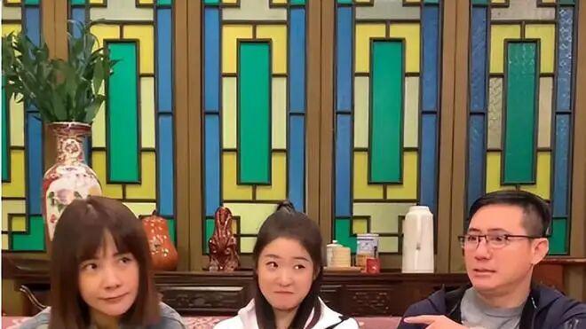 《外来媳妇本地郎》的康祈耀，与两任康枝子已缘尽，与黄菲也分居