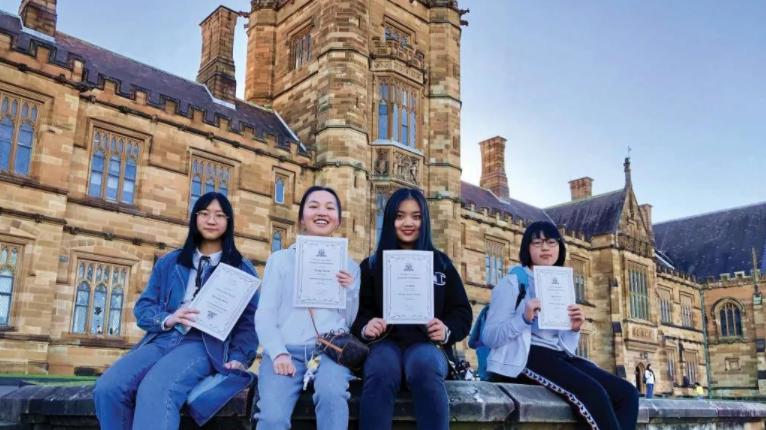 喜茶|海归硕士受尽“冷眼”，用人单位设置专招门槛，避免被当成回收站