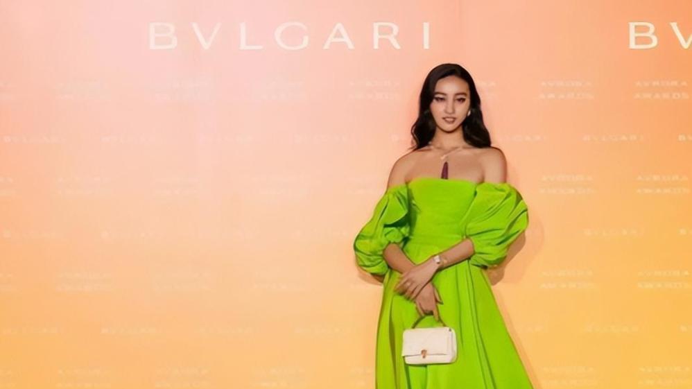 孙俪|出道22年，孙俪因颜值下滑备受争议，此前已近一年无戏可拍