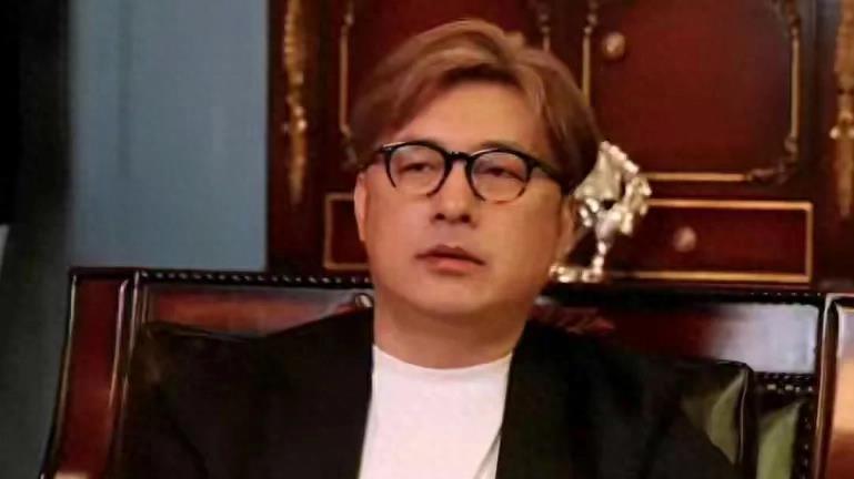 王岳伦求复婚意图很明显，呵护脆弱的李湘，还盛赞前妻会经营婚姻