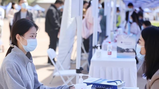 甘肃|广东一女子上班第一天被辞退，公司赔付100元误工费，理由很现实