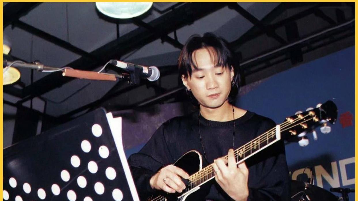 黄家驹逝世30周年，叶世荣发4字悼念，黄贯中赞后无来者，泪奔吗