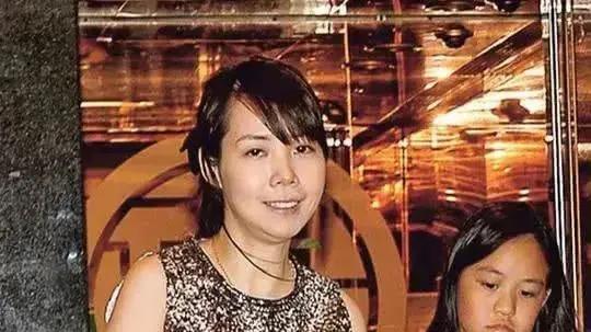 刘銮雄|刘秀盈或受吕丽君牵连，出国游不坐刘銮雄私人飞机，享受降级明显