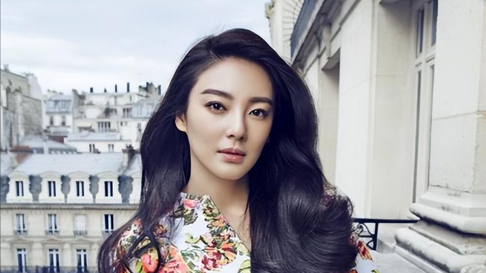 周冬雨|张雨绮：连续征服7个男人，两次婚姻遭遇背叛