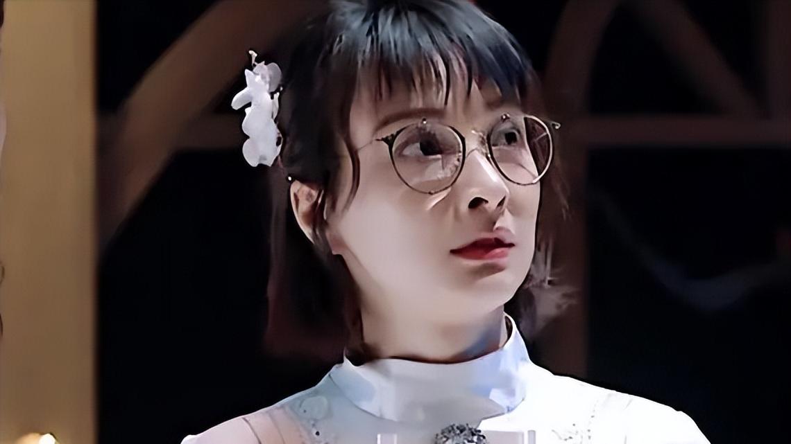 吴昕|40岁吴昕的痛：老了、糊了，醒悟太晚，婚姻或工作，都“遭人嫌”