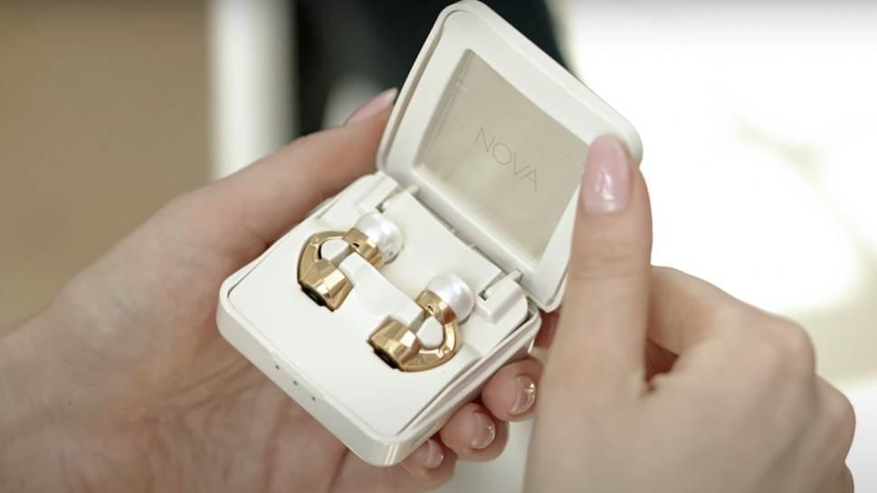 黑神话|当珠宝遇上科技 – Nova智能耳环