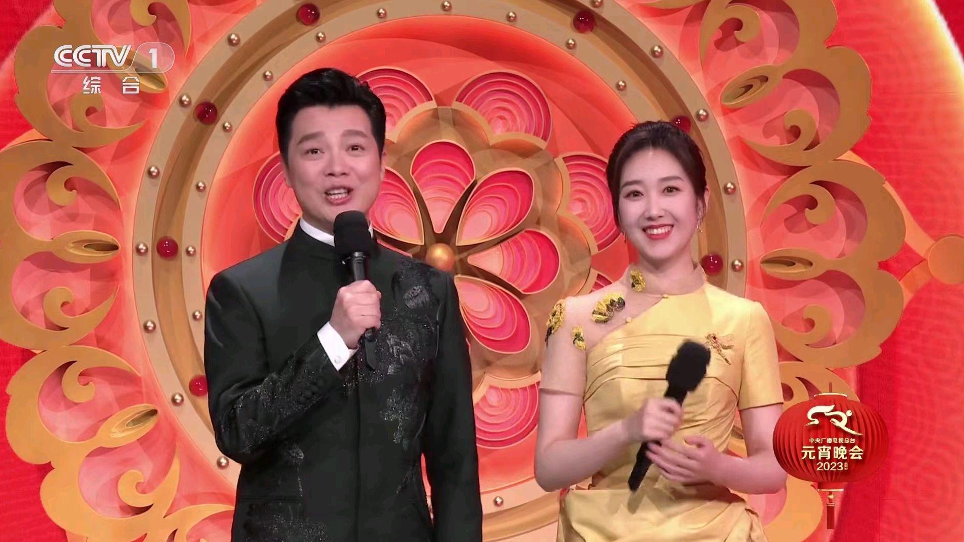 春晚|央视元宵晚会主持人状态比春晚好，撒贝宁马凡舒有硬伤，王嘉宁有争议