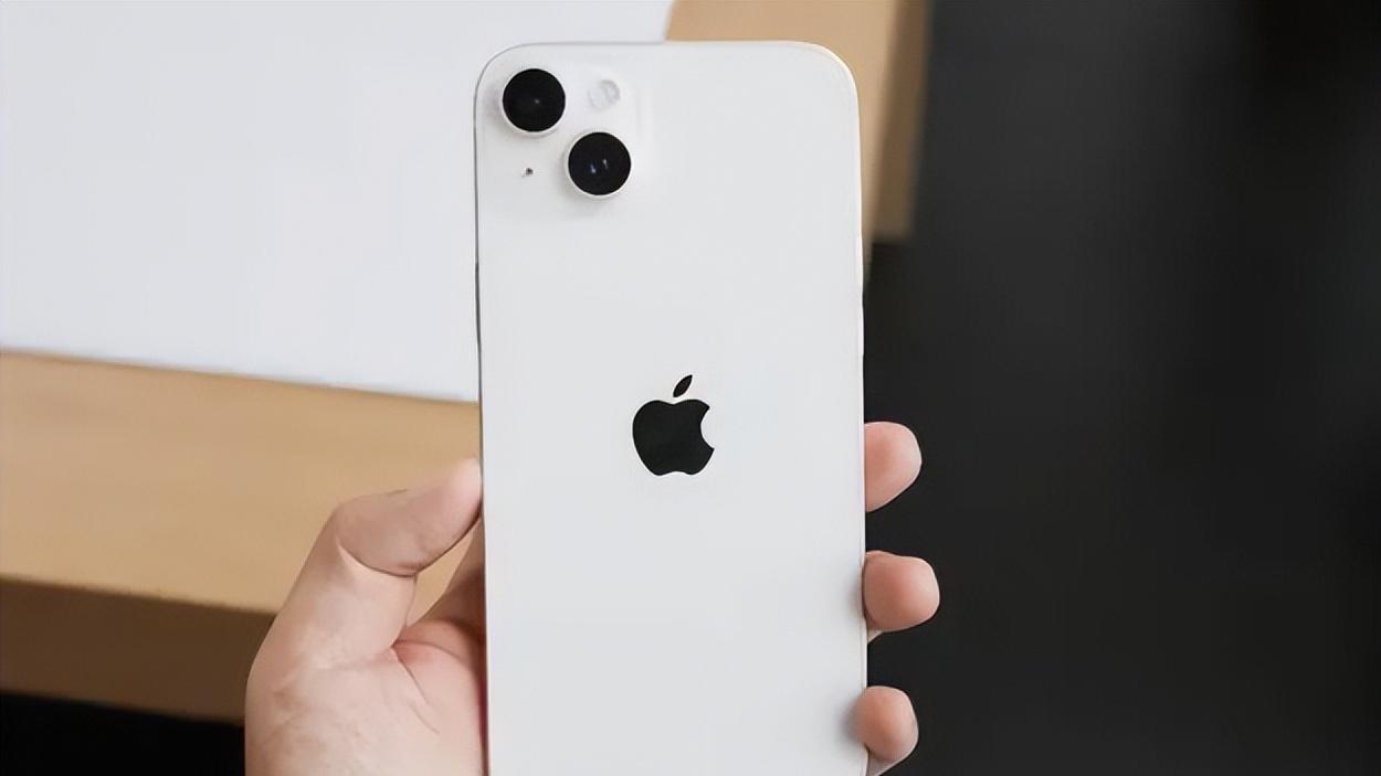 iPhoneSE|iPhoneSE4再见，iPhoneSE3或成为终结者，苹果不再亲民