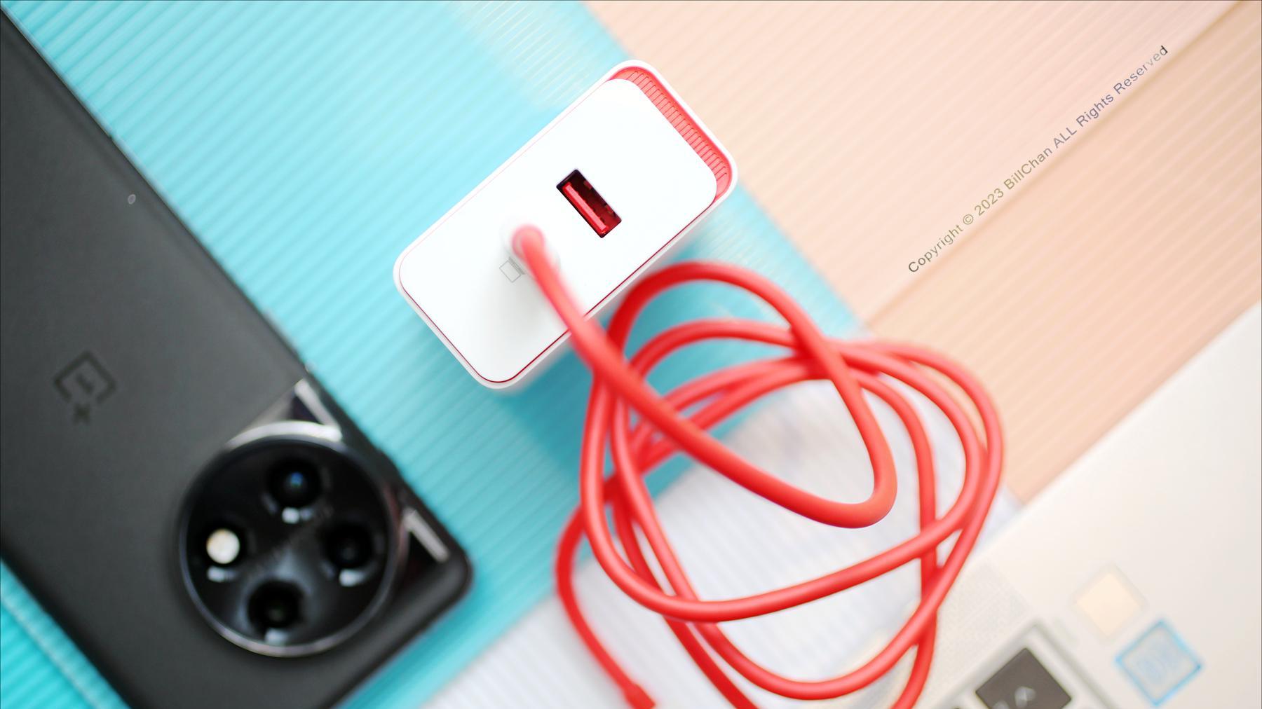 一加科技|出差旅行一个就够了，一加100W双口氮化镓充电头体验评测