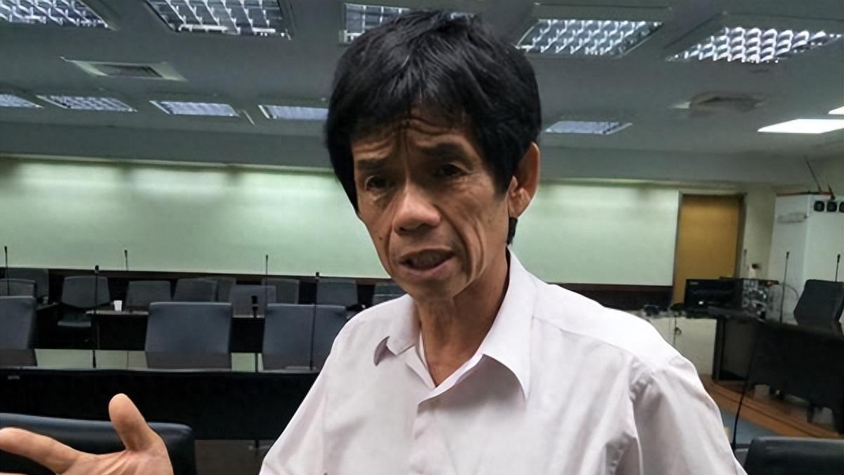 歌手黄安晒出与蔡英文结婚照，网友纷纷表示：为中国的统一而结婚