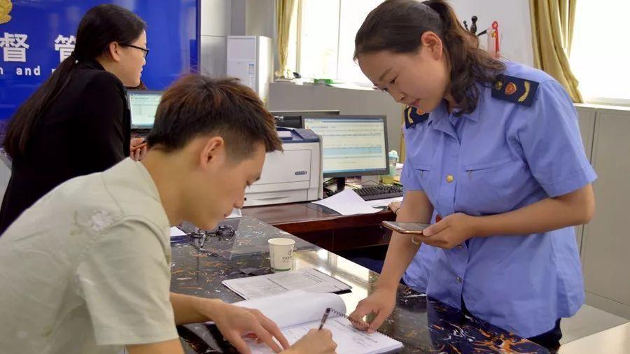 篮球|2023年乡镇公务员将迎来招聘，年收入破7万，对专科生很友好！