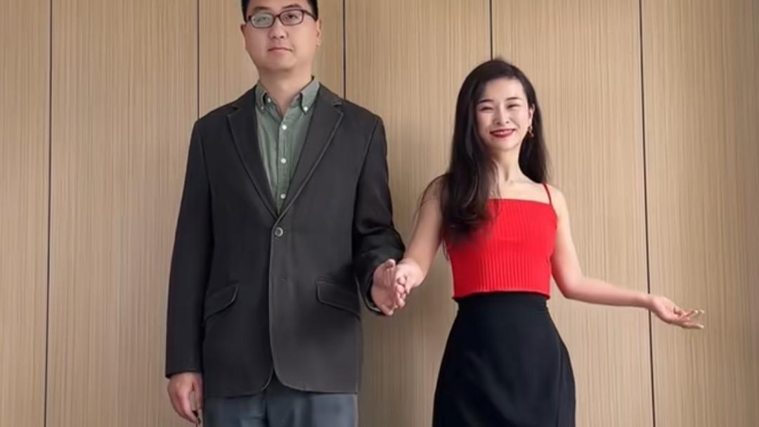 汶川地震|汶川地震幸存者廖智与帅气老公跳舞，因穿裙子高跟鞋露假肢引争议