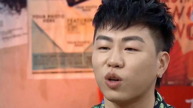 一夜翻红的他，除了脸都是顶配