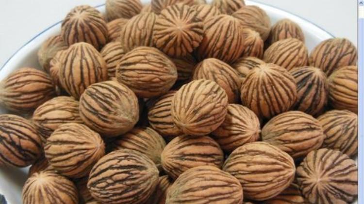 人人追求品质的时代，穷人是否也能玩得起高品质文玩？