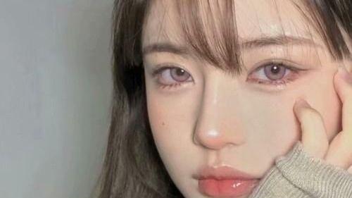 昇兰苜：眉毛的深浅应与整体妆容相匹配，避免过于突出或过于平淡