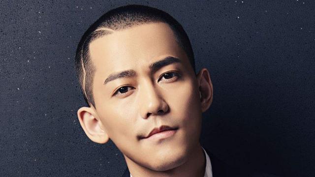 隐婚|曝某翻红男星私生活混乱，隐婚多年立纯情人设，与闺蜜系多年姘头