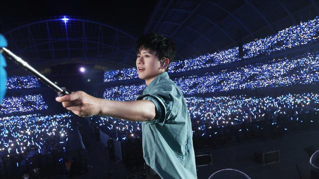 王力宏|王力宏演唱会被喊退票！大片空座本人迟迟不上场，请群演撑场面