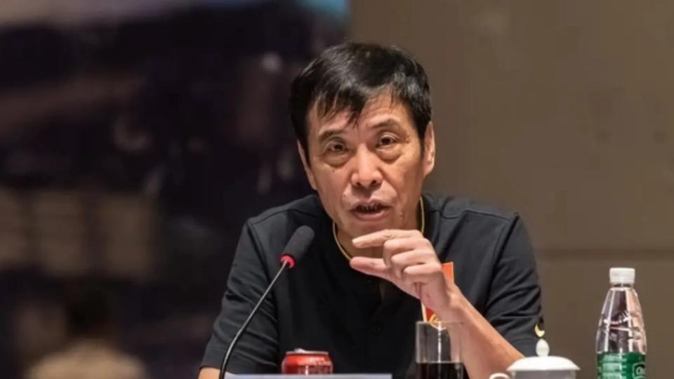 马宁|够狠！高洪波终于对裁判下手：马宁不再担任职业裁判员，损失大了