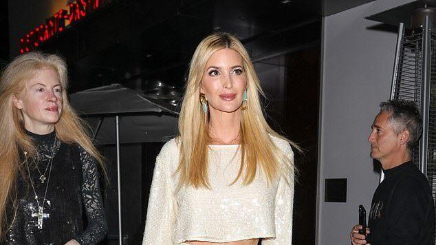 伊万卡和金·卡戴珊闺蜜情深，相视大笑，却被指跟家族女眷关系紧张