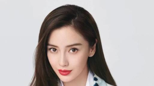 迪丽热巴|迪丽热巴成迪奥新晋品牌大使，被嘲捡漏baby代言，网上骂声一片