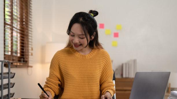 |大多数中年人，只希望自己不要被淘汰，一开始就是不断选择