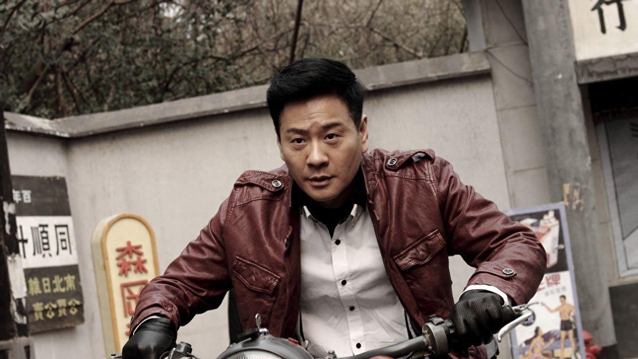 演员连奕名：成名后抛妻弃子，转身迎娶杨若兮，前妻红了，他糊了