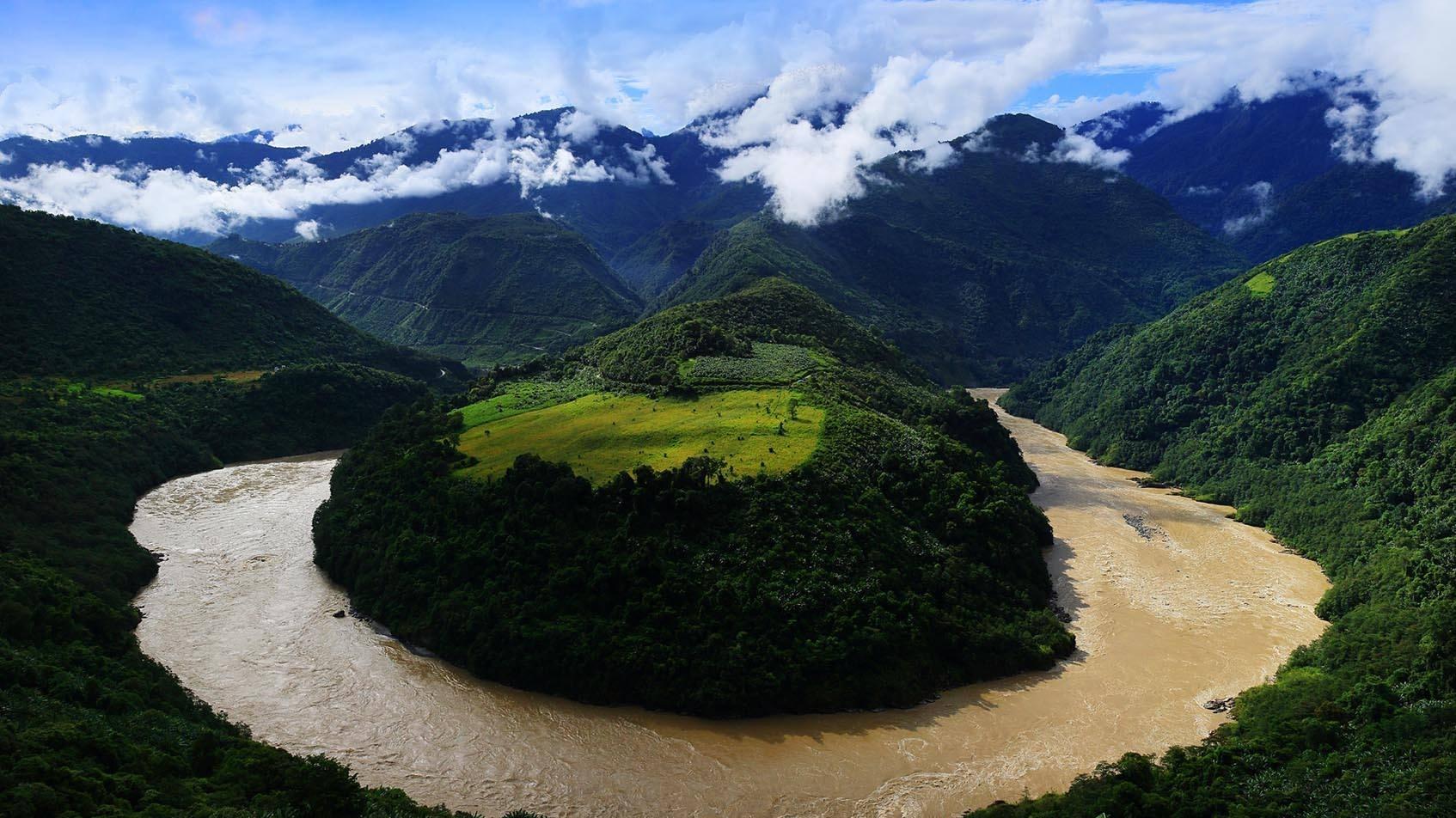 雅鲁藏布江|我国已有三峡大坝，却还要开发雅鲁藏布江，原因何在？
