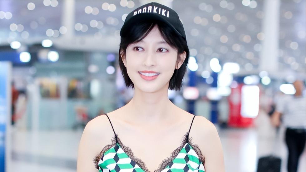 张一山拒绝与张俪搭戏，自嘲硬件条件不足，身坎高是过不去的