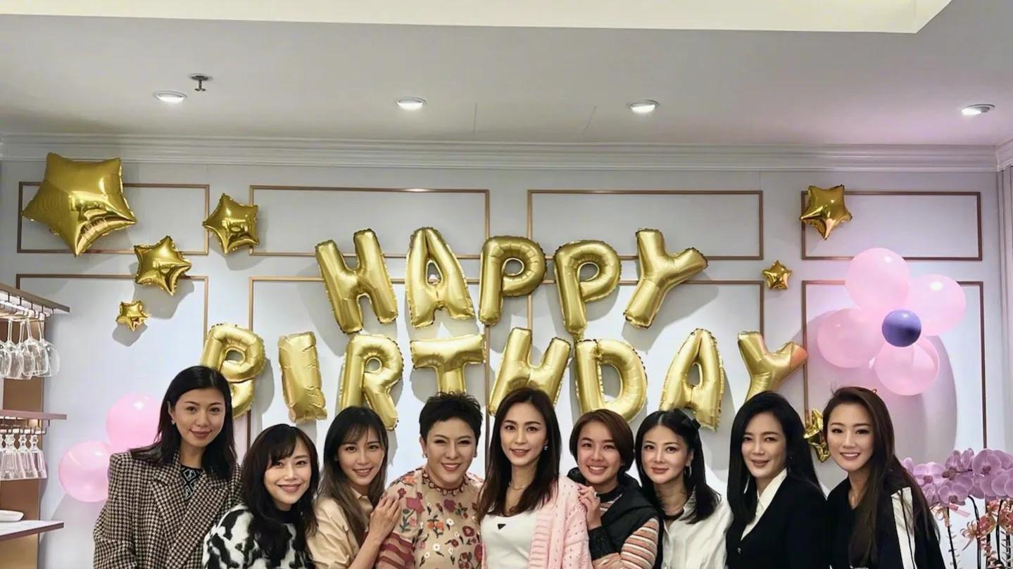 向太|向太发图庆生，回应儿子离婚传闻