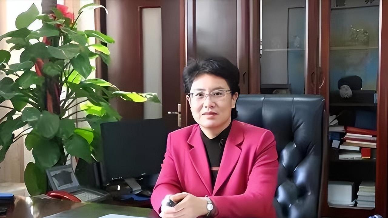 商人 细数那些被美容腐败撂倒的女官员们！一个比一个夸张！