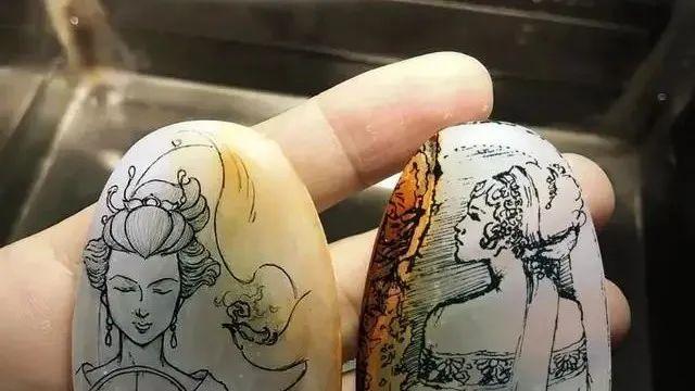 梅瓶|翡翠片料，巧雕成品意境太美啦