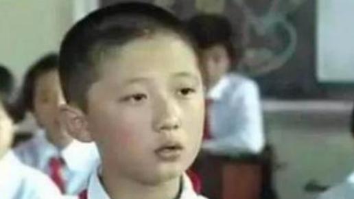 童星|曾是知名童星，高傲败光千万家产后，今靠捡废品为生