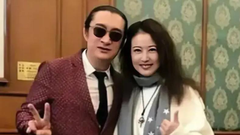 黄安早晨发文哀悼，曝周海媚家世显赫，此前本有一线生还的可能