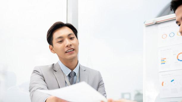 |如何在职场中处理职业危机