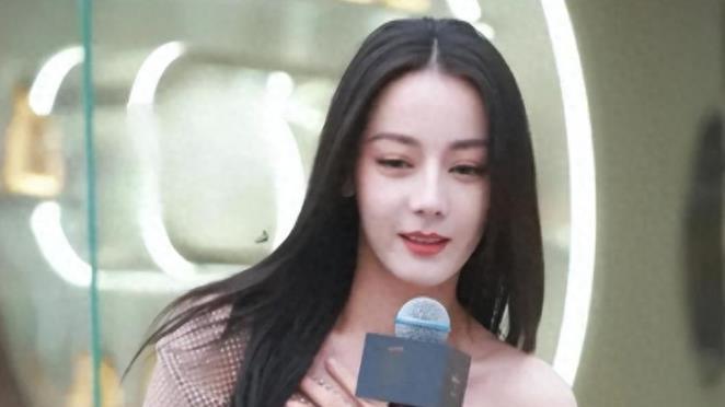 彻底瞒不住了？这一次，再多的名和利也救不了31岁的迪丽热巴！
