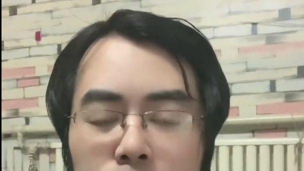 大学生|35岁职场大限？南周资深记者被辞，外卖抢单难去当道士被嫌