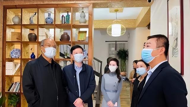 |大学同学透露戴璐真性情，不爱丈夫另有隐情，男方看重的不是美貌