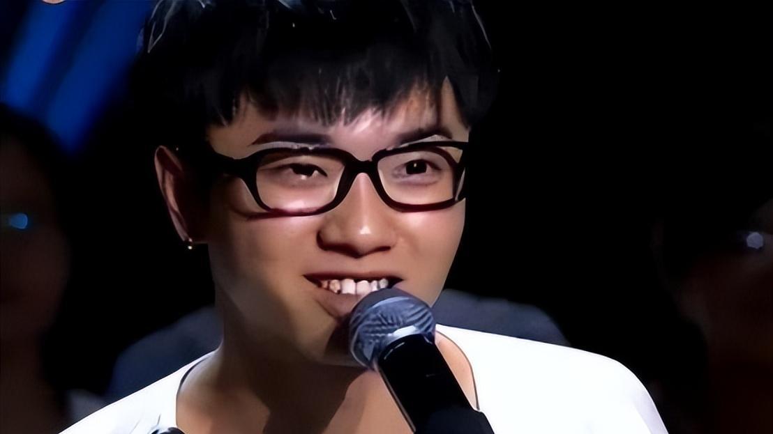 央视不再给华晨宇“留面子”：时代抛弃你的时候，连招呼都不会打