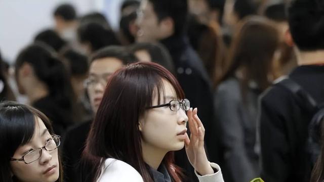 退休|博士生求职无门，高校却高呼缺人，撒下重金为何无人问津？