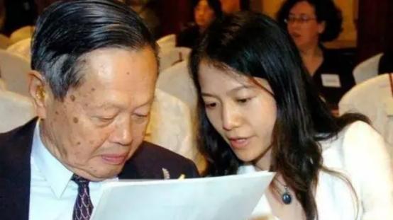 全剧终！杨振宁赢了，翁帆遗产一分没得，原来一厢情愿的是她