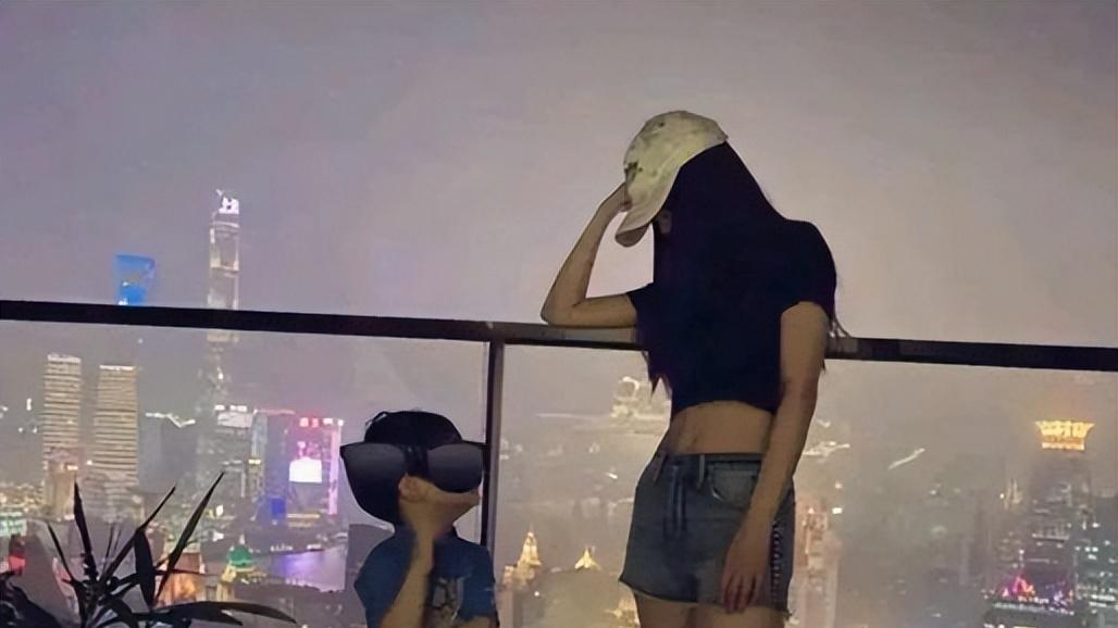 45岁黄晓明4亿买断儿子抚养权，与叶柯育有二胎，宝贝再婚无望