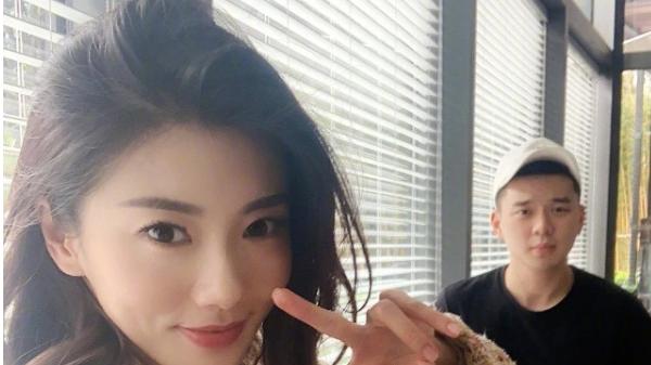 |程晓玥晒家人合影，富豪老公出镜，网友说嫁对人了！