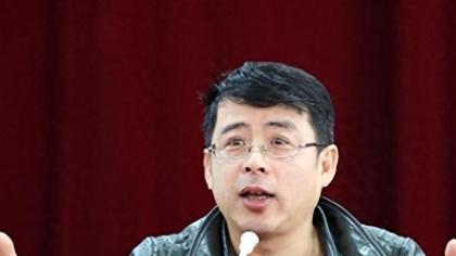 曾经要求中国人向世界道歉，被央视开除的阿丘，如今的现状是咎由自取